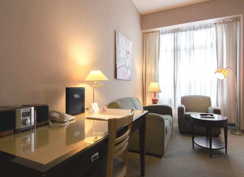 Hotel Metro, Autograph Collection Milwaukee Room photo